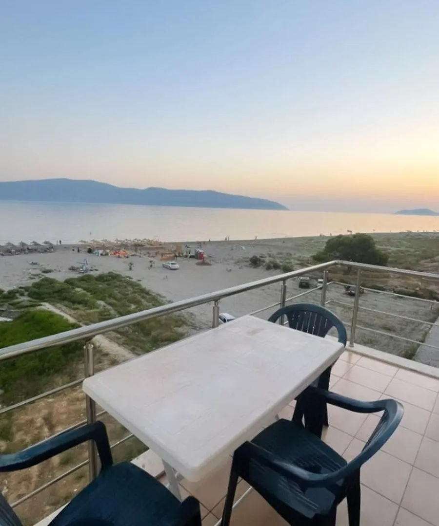 Relax Rental Vlorë 0*,